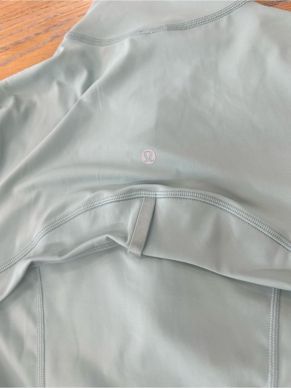 lululemon athletica Women's Light Sage Green Full-Zip Athletic Jacket - Picture 4 of 5